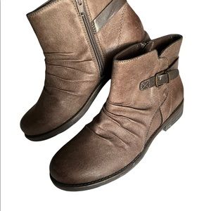 Baretraps Callahan Ankle Bootie 7M